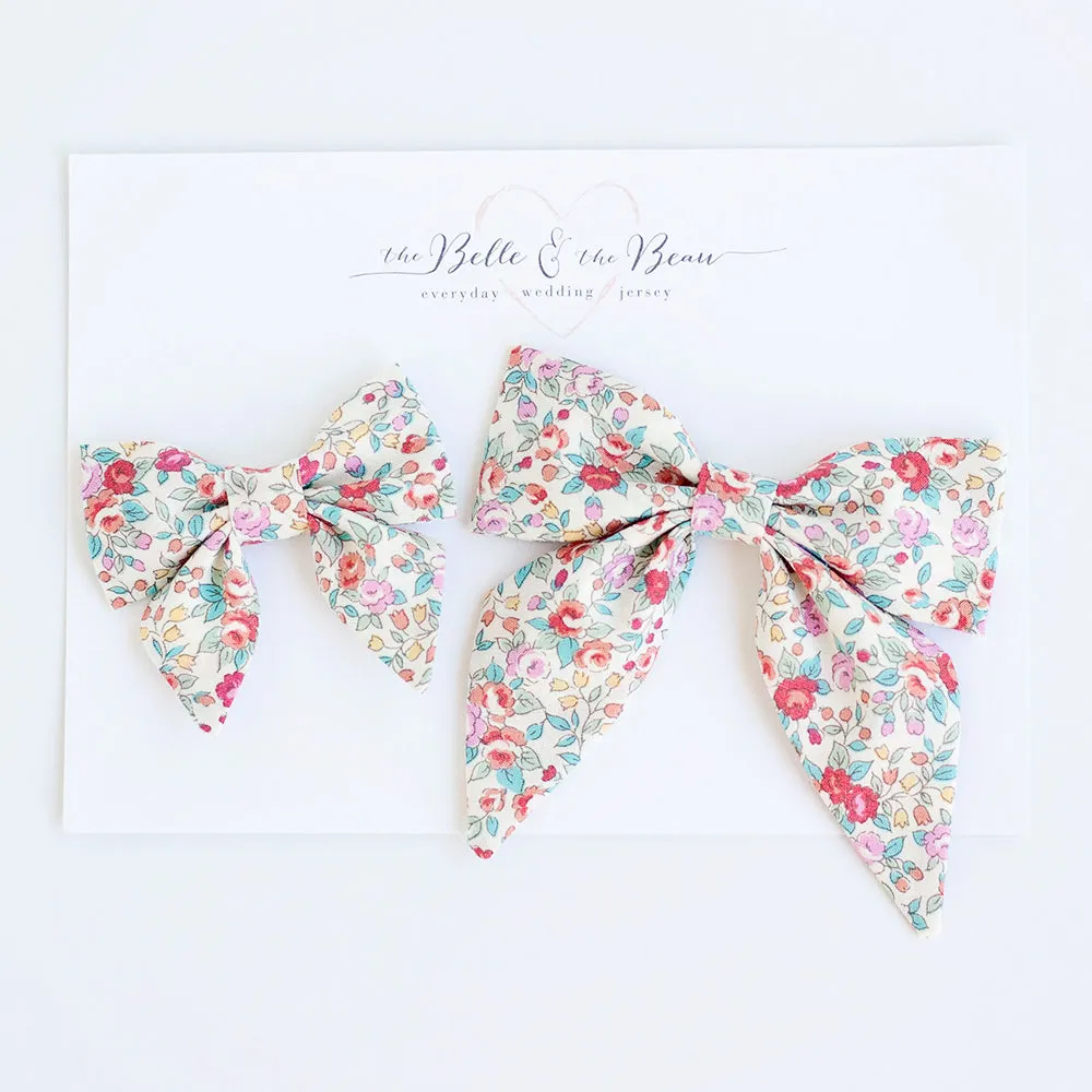 Boy's Bow Tie / Blossoms In Red