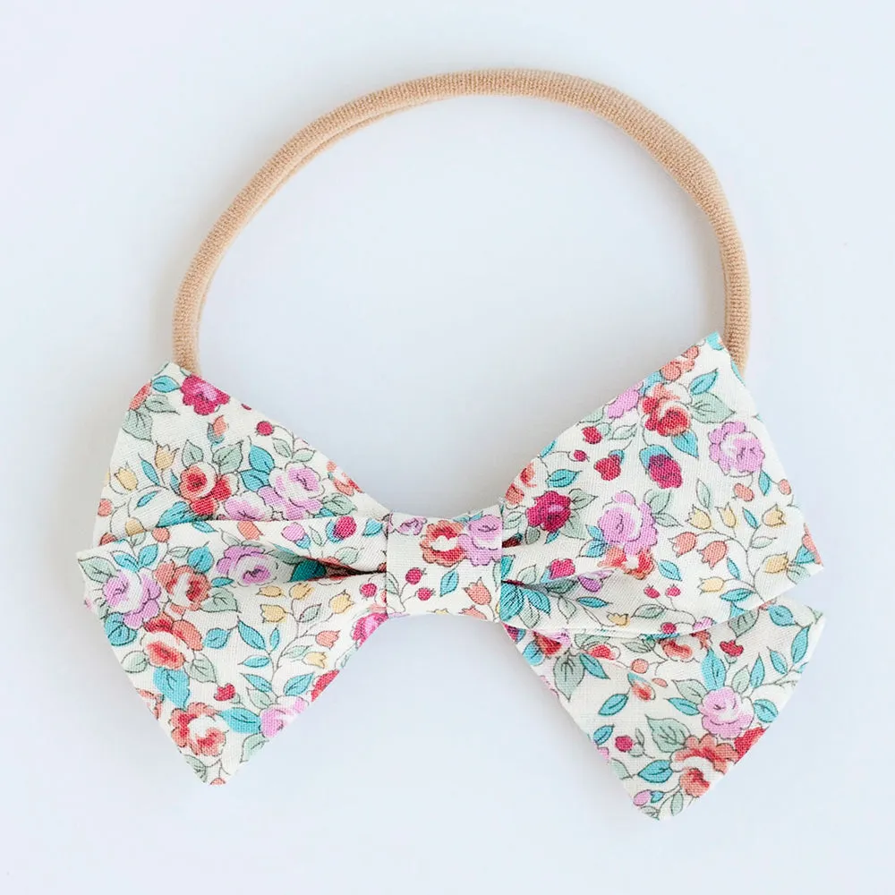 Boy's Bow Tie / Blossoms In Red