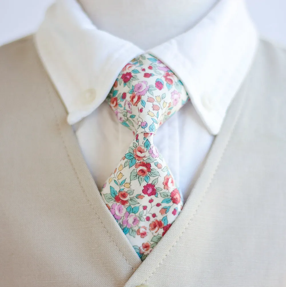 Boy's Bow Tie / Blossoms In Red