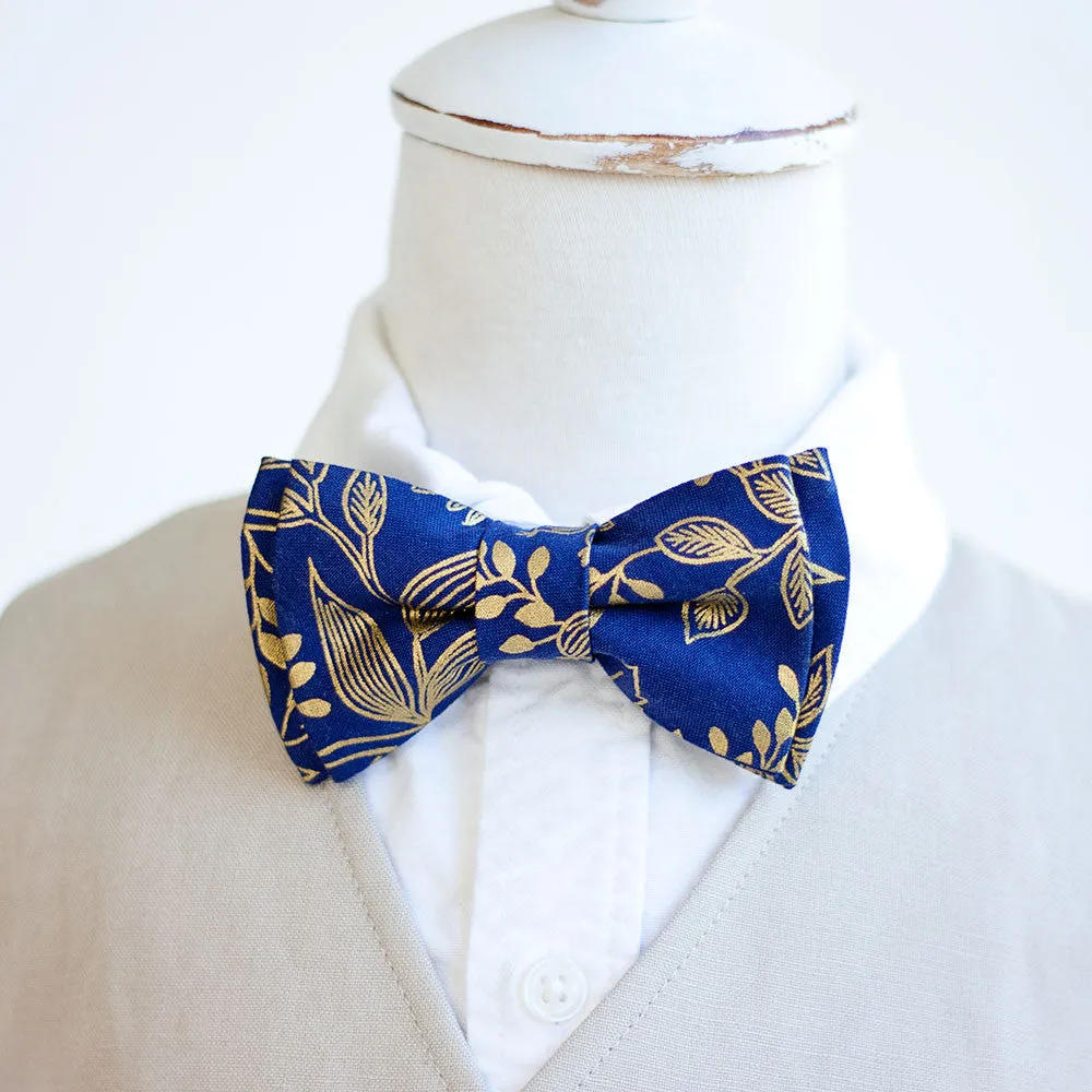 Boy's Bow Tie / Queen Anne In Navy And Metallic Gold